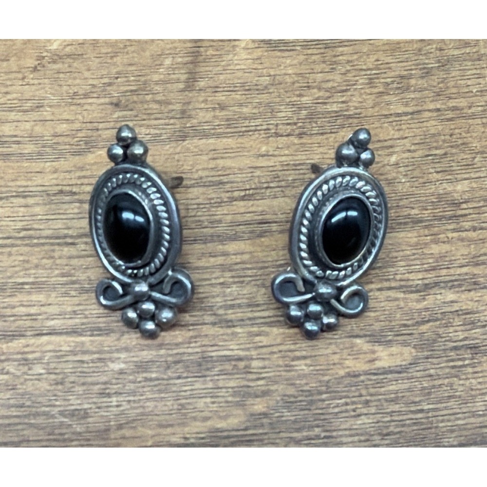 Vintage Earrings 925 Sterling Silver Black Onyx Gemstone Stud Pierced